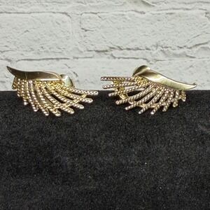 Coro Gold Tone Fan Leaf Clip On Earrings Mid Century Glam Statement Vintage